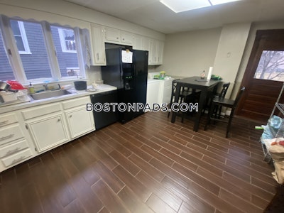 Somerville 4 Beds 1 Bath  Tufts - $4,800