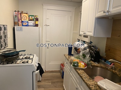 Medford 1 Bed 1 Bath  Medford Square - $1,700