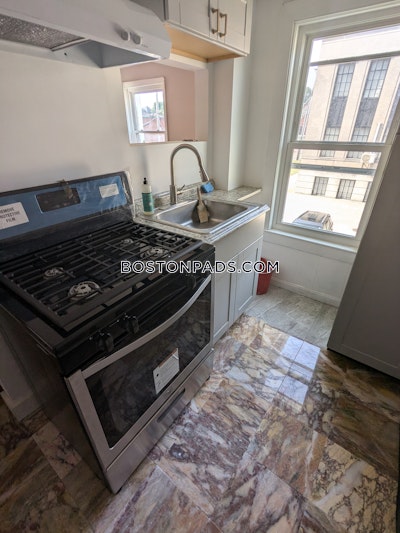 Quincy 3 Beds 1 Bath  Quincy Center - $4,500