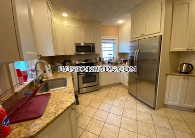 Medford 5 Bed 2 Bath MEDFORD  Tufts - $7,000