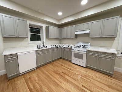 Cambridge 3 Bed, 2 Bath Unit  Porter Square - $4,400