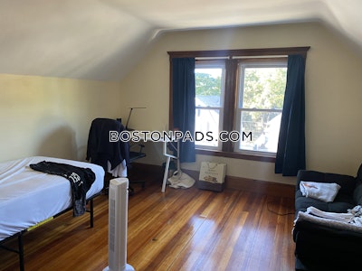 Medford 5 Bed 2 Bath MEDFORD  Tufts - $6,000