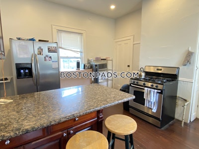 Somerville 5 Beds 1 Bath  Tufts - $6,375