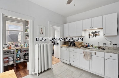 Somerville 3 Beds 1 Bath  Tufts - $11,200