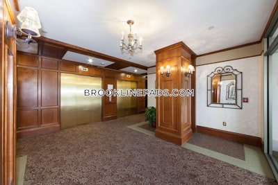 Brookline 1 Bed 1 Bath BROOKLINE- COOLIDGE CORNER $3,521  Coolidge Corner - $3,427