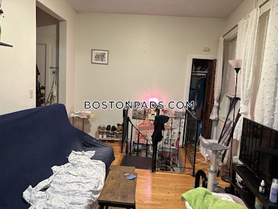 Northeastern/symphony Nice 3 Bed 1 Bath available 9/1 on Hemenway St. in Northeastern Symphony  Boston - $5,200