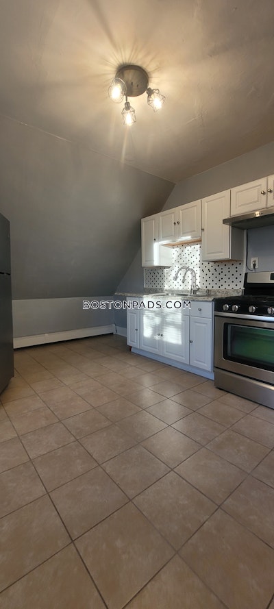 Lynn Apartment for rent 3 Bedrooms 1 Bath - $3,100