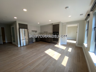 Somerville 2 Bed 2 Bath + Den!  Spring Hill - $4,200 No Fee