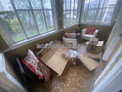 Somerville 4 Beds 1 Bath  Tufts - $4,700